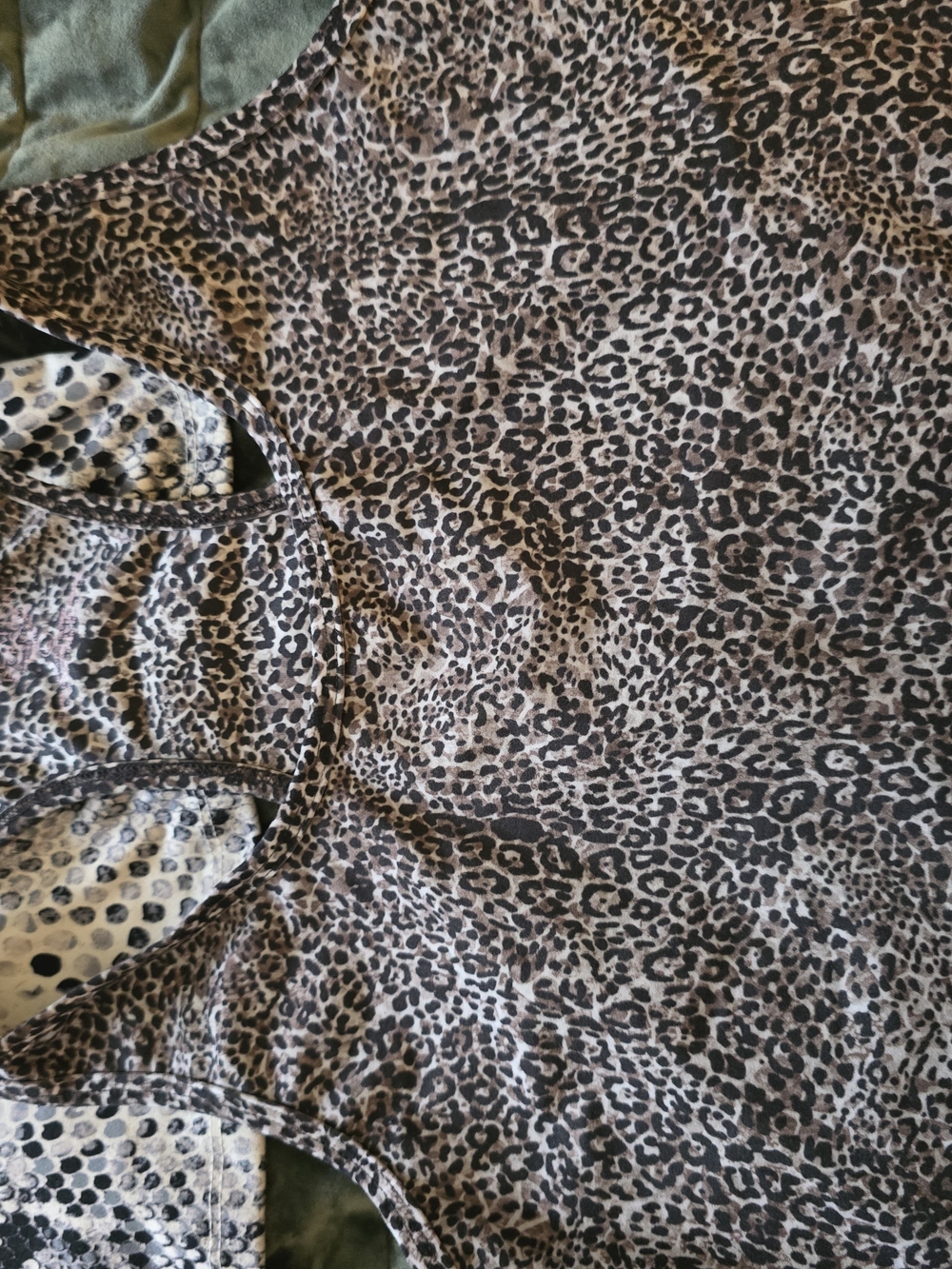(Set Of 4) Leopard, Snake Print & Olive Tie Dye Racerback Cropped Tanks - Picture 8 of 14